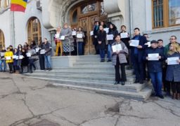 Magistraţii, dezamăgiţi de Guvern: “Nemulţumirile nu pot fi rezolvate cu promisiuni de salon”