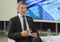 Președintele poate demara referendumul „Fără penali” în aceeași zi cu europarlamentarele