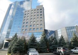 Încă un turn de 60 de metri lângă Hotelul Hampton din centrul Iaşului