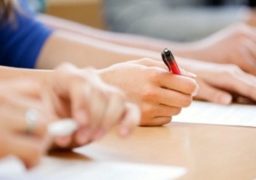 Elevii claselor a IX-a şi a XII-a încep astăzi simularea probelor de la Bacalaureat
