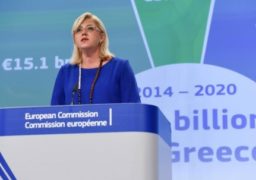 Comisarul european Corina Crețu îi cere lămuriri Vioricăi Dăncilă privind construirea celor 3 spitale regionale