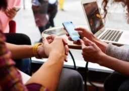 Facebook, YouTube și Google, direct afectate