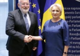 Frans Timmermans i-a transmis Vioricăi Dăncilă „îngrijorarea crescândă” cu privire la situaţia din justiţie