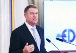 Iohannis se alătură protestului #șîeu pentru autostrăzi.