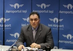 Directorul Aeroportului a dat ANI în judecată. Opoziţia îi cere demisia din funcţie