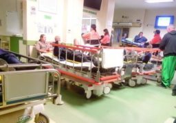 Zece agresaţi pe oră au ajuns la Urgenţe, în toate zilele de Paşti