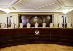 CCR, așteptată să se pronunțe pe alegerea primarilor în două tururi