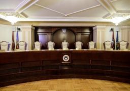 Nicio candidatură depusă pentru un mandat de judecător CCR din partea Senatului. Termenul a fost prelungit
