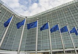 Comisia Europeană transmite un nou avertisment României, după modificarea Codurilor penale