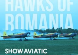 Show aviatic, salturi cu parașuta și multe surprize la Hangariada în acest weekend!