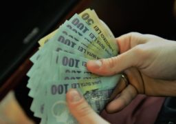 Câştigul salarial mediu nominal net a urcat la 3.075 lei, în martie 2019