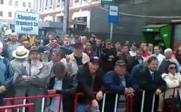 La Iaşi a început protestul anti-PSD. Măsuri de securitate draconice în oraş