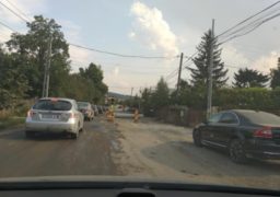 Primarul ameninţă cu penalităţi firma care reabilitează şoseaua Iaşi – Bârnova