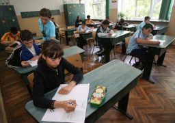 Vor fi 5 examene la Evaluarea Naţională? Confuzie printre elevi, părinți, profesori