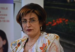 Decanul Facultăţii de Medicină Dentară din Iaşi: Avem stomatologi, dar deficitul de asistenţi medicali e enorm