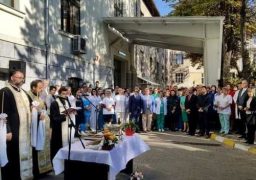 Risc de infecţii nosocomiale la Clinica Marelui Ars abia inaugurată de ministrul Sănătăţii
