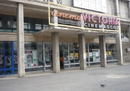 Clădirea fostului cinematograf „Victoria” ar urma să fie renovată până pe 6 decembrie