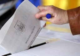 Prezenţa la vot la nivel naţional la ora 13:00 este 21,83%