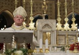 Un ieşean a preluat oficial conducerea celei mai mari episcopii catolice din România