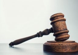 Premieră! Statul plătește pentru prostia DNA în cazul unui avocat din Iaşi inculpat