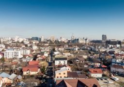 Ieşenii, chemaţi la dezbateri publice pe teme imobiliare