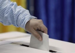 O idee nouă dă din coate prin mediul politic: de la anticipate la amânate