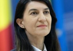 Violeta Alexandru: Va urma un prim val de măsuri pentru angajatori şi pentru angajaţii nevoiţi să intre în şomaj tehnic