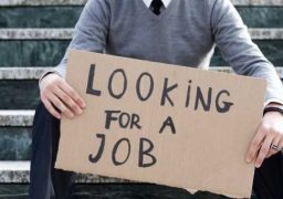Cum vor rezista firmele în viitorul apropiat? Ce spun economiştii şi antreprenorii ieşeni