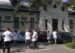 Nebunia concedierilor de la „Socola“ a ajuns în instanţă