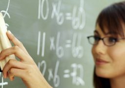 Premieră la Iaşi: 40 de centre de educaţie online pentru elevi şi profesori