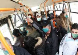De azi, în spaţii publice închise puteţi intra numai cu mască sau eşarfă la gură