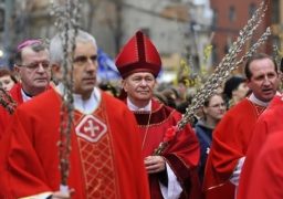Creştinii catolici celebrează de astăzi Săptămâna Mare, dar de la distanţă