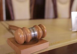 CCR amână pentru septembrie decizia privind impozitarea pensiilor speciale