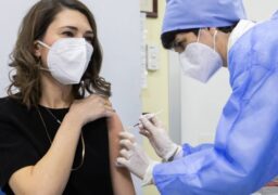 70% din populația țărilor membre UE ar putea să fie vaccinată până la vară