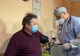 Aproape jumătate dintre medicii de familie ieşeni intră în campania de vaccinare