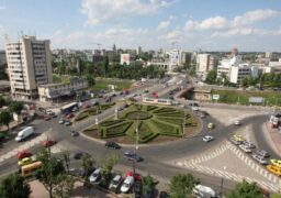 Apar mai multe sensuri unice și circulație restricționată în mai multe zone din oraș