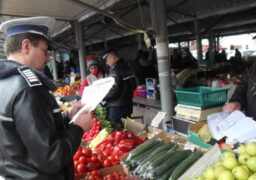 Poliţiştii ieşeni iau cu asalt pieţele din oraş