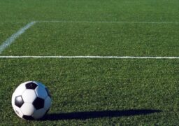 Primăria Iași a primit șase oferte la licitația privind modernizarea primul teren sintetic din baza sportivă Emil Alexandrescu