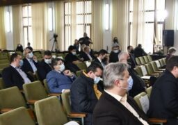 Consilierii şi funcţionarii din CJ vor face gratis cursuri de perfecţionare
