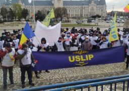 Sindicaliştii ieşeni din învăţământ vor picheta Guvernul şi ameninţă cu greva