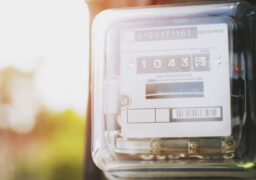 ANPC a controlat 37 de furnizori de energie electrică și gaze: Doi mari operatori au emis facturi fără a aplica compensarea prețurilor
