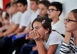 Cum vrea ministrul Educaţiei să modifice structura anului şcolar